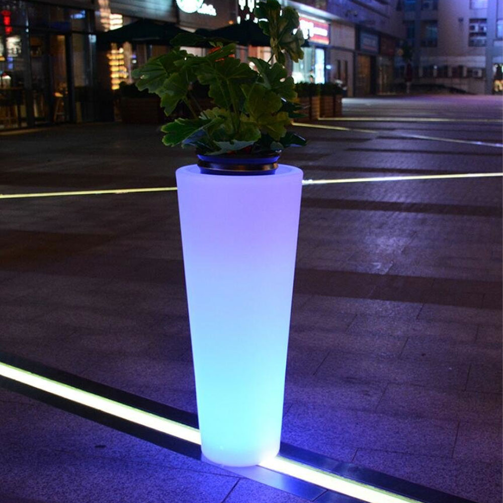 voor onbetaald Kloppen LED Verlichte bloempot RGB kleuren met afstandbediening (2 formaten) -  melili.nl